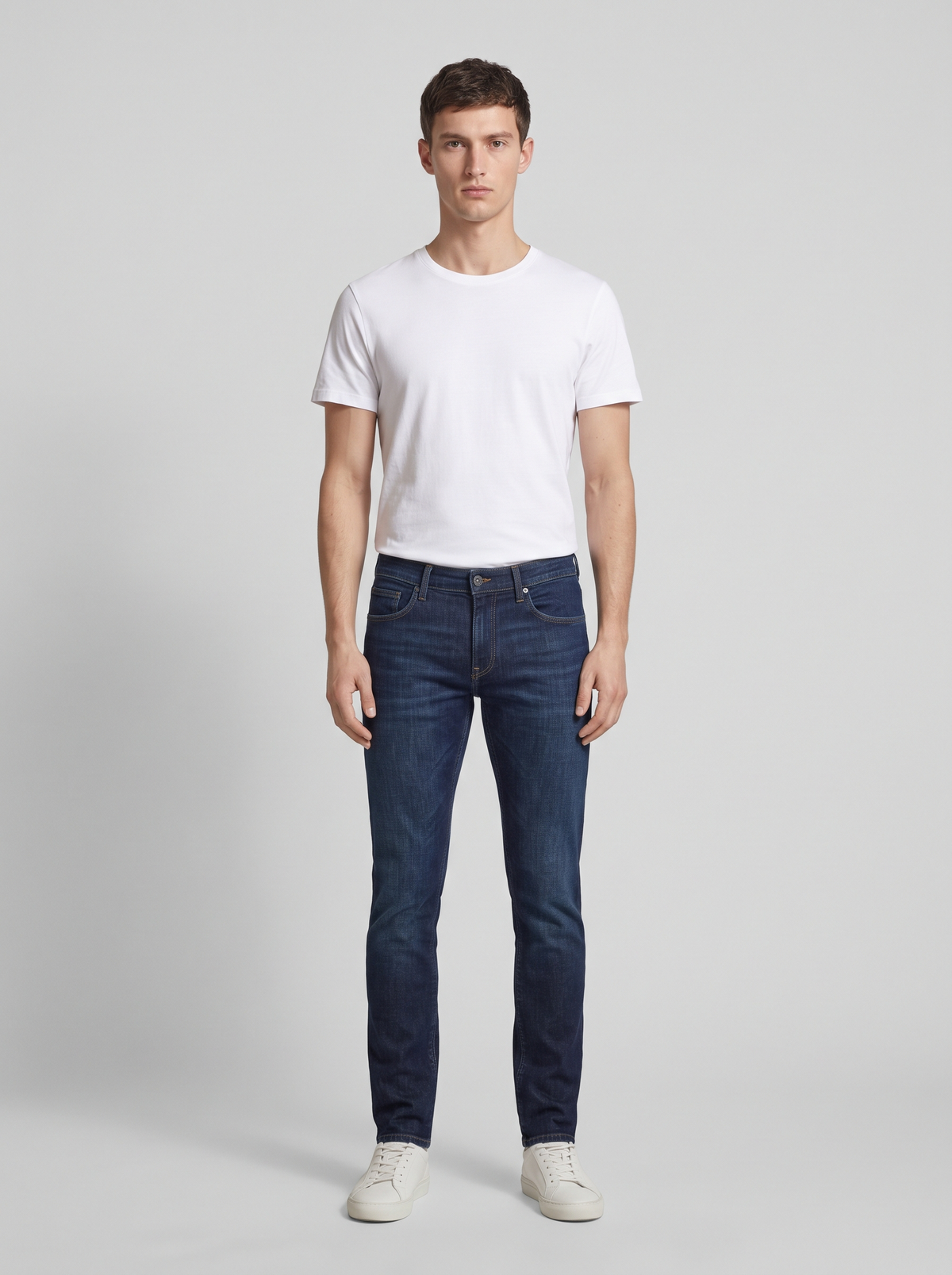 Jean Slim Stone porté, coupe slim MARCELO & CO